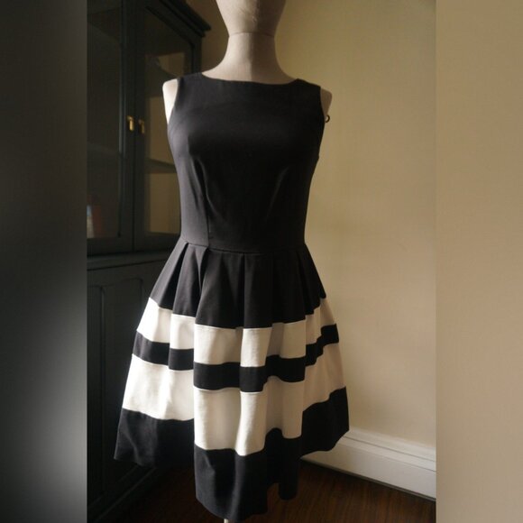 🖤🤍 Closet London Black & White Striped Skater Dress - US 4 / UK 8 🤍🖤 - Picture 1 of 6
